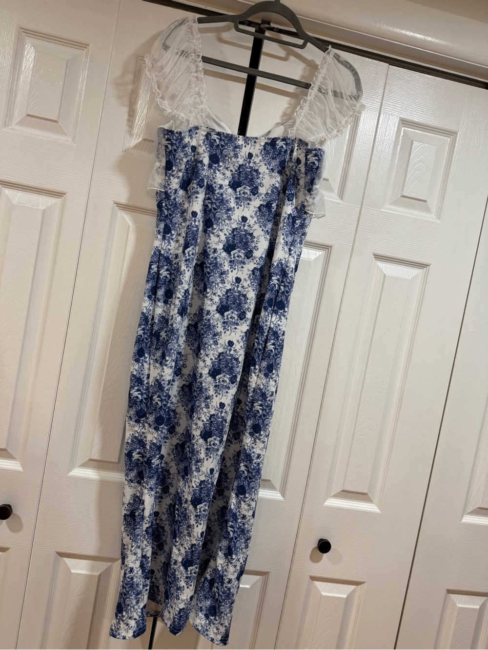 Amazon Blue and White Floral Midi Dress with Lace Cap Sleeves - Picture 4 of 8